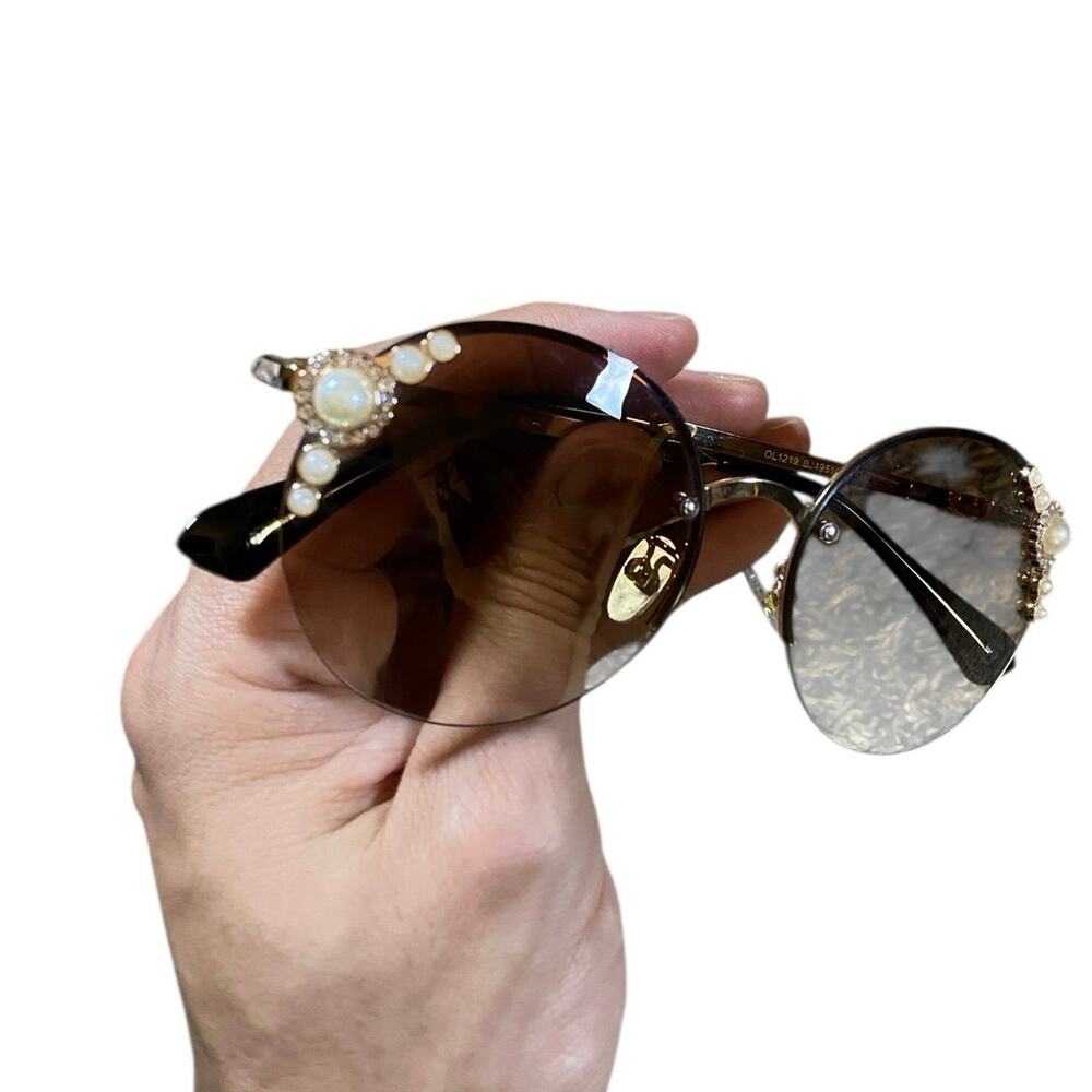 Betsy Johnson Jeweled Pearl Round Rim Sunglasses - Picture 4 of 6